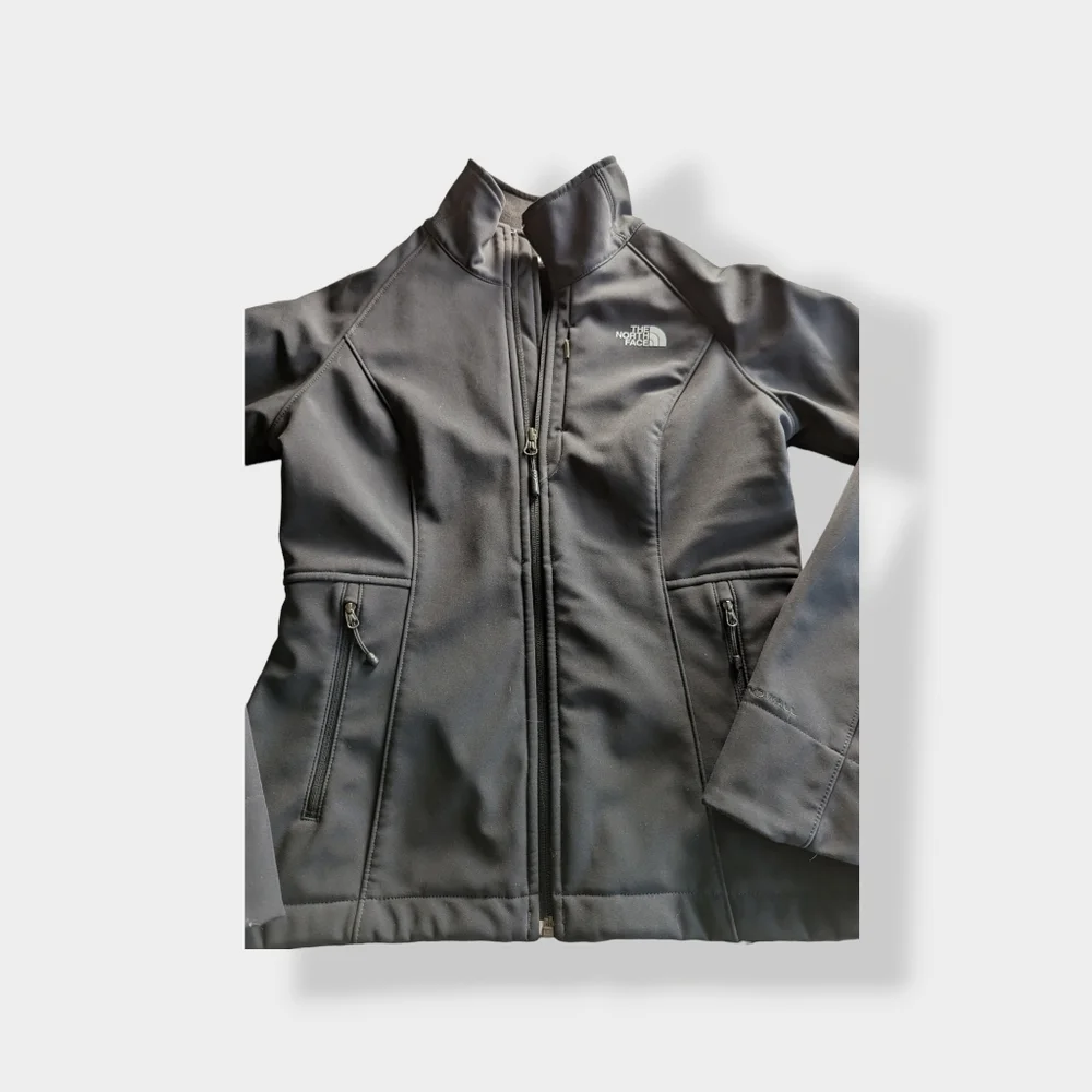 The North Face® Ladies Apex Barrier Soft Shell Jacket - Picture 4 of 7